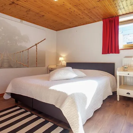 Vintage With Private Garden In Rendeux *