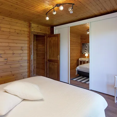Vintage With Private Garden In Rendeux *