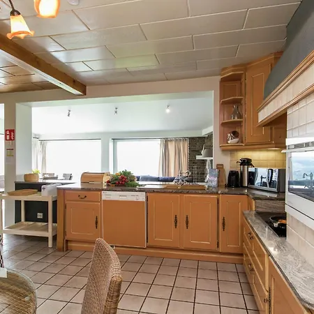 Vintage With Private Garden In Rendeux 別荘